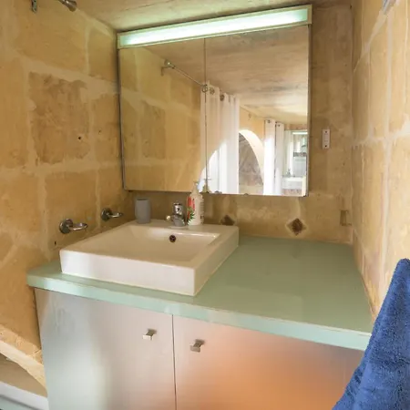 Stylish 1 Bedroom Duplex In Centre With Parquet * 발레타