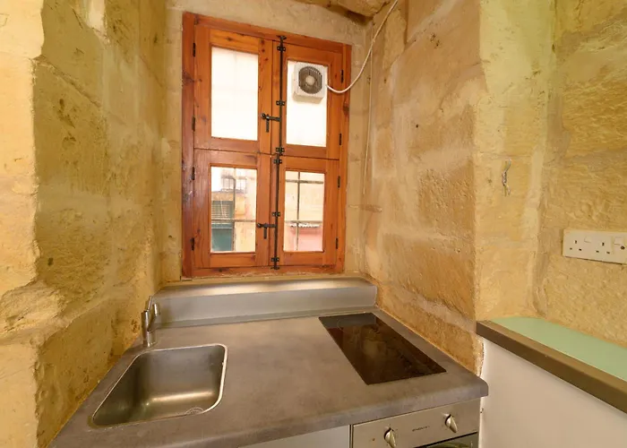 Cosy Loft In The Centre La Valeta